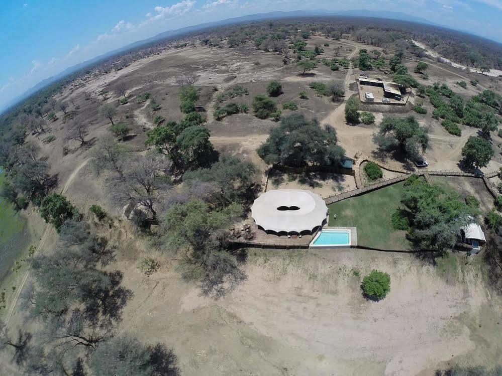 מלון Jeki Anabezi Camp מראה חיצוני תמונה